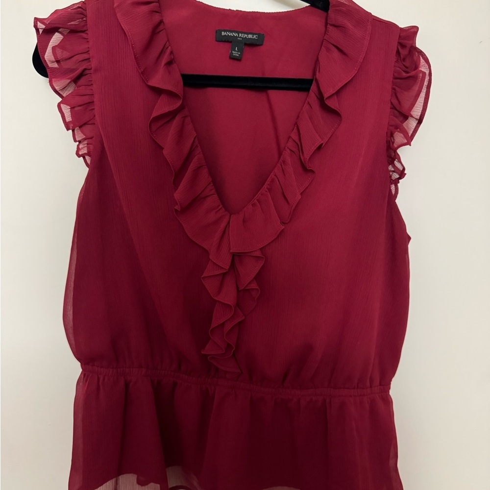Banana Republic Ruffled V-Neck Sleeveless Blouse - Wine Red